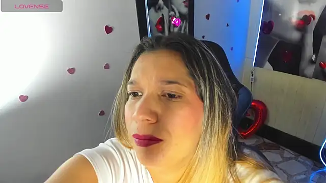 Snapshot of Melisa_14 chatting on June 3, 1:03 pm Melisa 14 online show from June 3, 1:03 pm