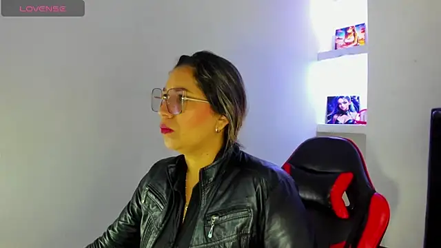 Snapshot of Melisa_14 chatting on June 5, 2:12 pm Melisa 14 online show from June 5, 2:12 pm