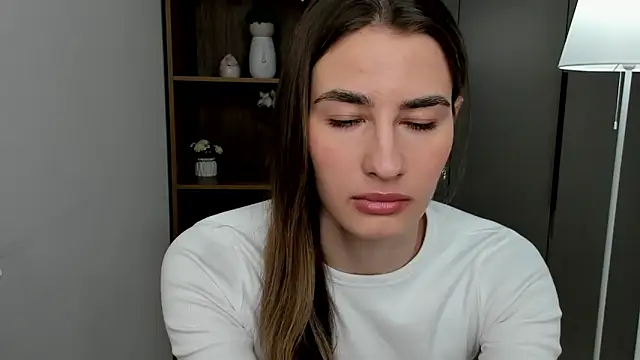 Snapshot of CarrieAndzulis chatting on March 21, 3:00 am CarrieAndzulis online show from March 21, 3:00 am