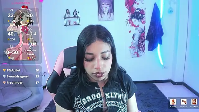 Snapshot of AryahMoonn chatting on June 2, 8:11 pm AryahMoonn online show from June 2, 8:11 pm
