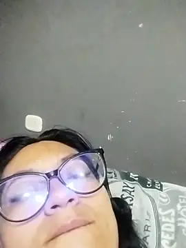 Snapshot of LatinSquirtBaby chatting on May 19, 2:01 pm LatinSquirtBaby online show from May 19, 2:01 pm