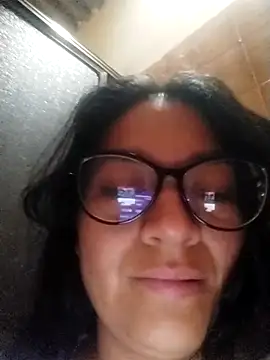 Snapshot of LatinSquirtBaby chatting on June 6, 2:33 pm LatinSquirtBaby online show from June 6, 2:33 pm