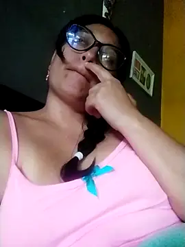 Snapshot of LatinSquirtBaby chatting on June 10, 3:11 pm LatinSquirtBaby online show from June 10, 3:11 pm