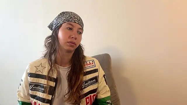 Snapshot of Julieta_Jol chatting on May 26, 1:40 pm Julieta Jol online show from May 26, 1:40 pm