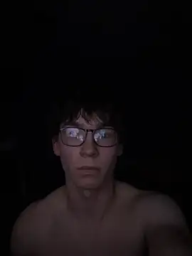 Snapshot of mrboss2522 chatting on March 23, 2:15 am mrboss2522 online show from March 23, 2:15 am