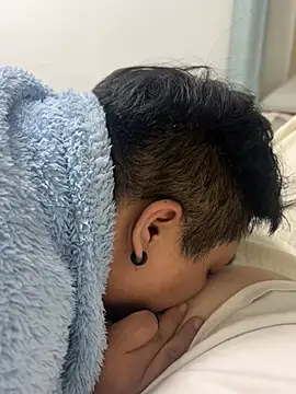 Snapshot of aabdd_2000 chatting on March 20, 3:50 pm aabdd 2000 online show from March 20, 3:50 pm