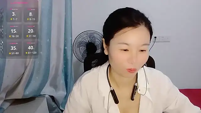Snapshot of Lianzi-2026 chatting on June 10, 11:42 am Lianzi-2026 online show from June 10, 11:42 am