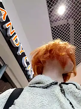 NinaParri online show from April 3, 3:15 am