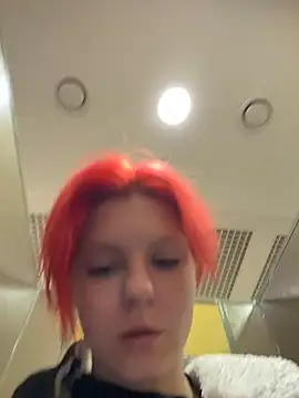 NinaParri online show from May 9, 4:28 am