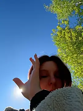 Snapshot of NinaParri chatting on June 1, 2:24 am NinaParri online show from June 1, 2:24 am