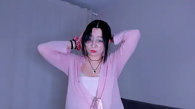 emi okado online show from March 18, 3:37 pm