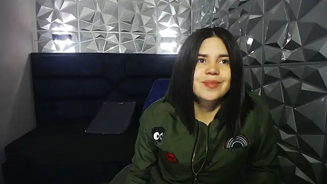 Snapshot of Cata_black chatting on May 4, 11:50 am Cata black online show from May 4, 11:50 am