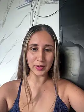 VictoriaWhitmore online show from April 7, 3:45 pm