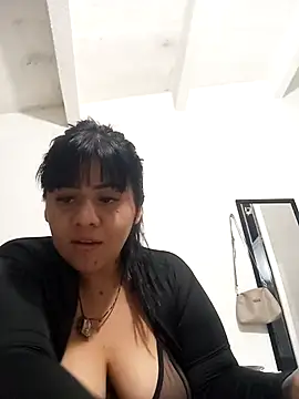 Luna sexybigtits online show from March 20, 7:52 pm