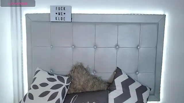 Kloe  watson online show from May 4, 6:59 pm