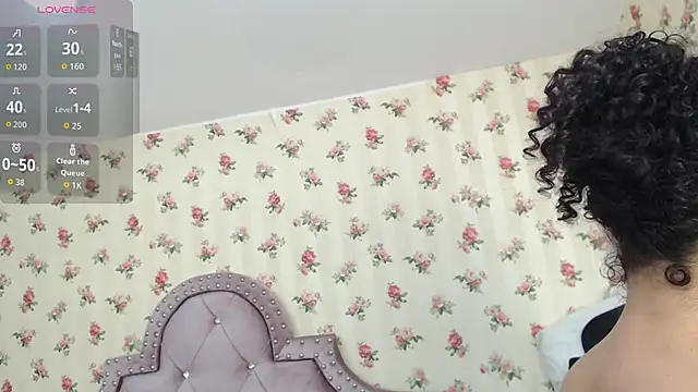 Snapshot of crystal_watson0 chatting on May 7, 1:27 pm crystal watson0 online show from May 7, 1:27 pm