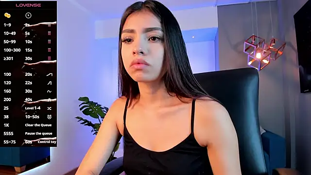 Snapshot of mily_Lopez chatting on June 25, 2:43 pm mily Lopez online show from June 25, 2:43 pm
