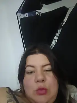 Snapshot of Karla_rodriguez1 chatting on May 14, 3:24 am Karla rodriguez1 online show from May 14, 3:24 am