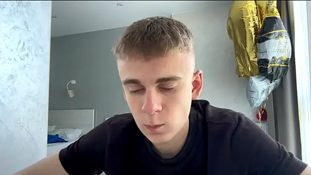 Snapshot of SoloFury chatting on June 21, 1:46 pm SoloFury online show from June 21, 1:46 pm