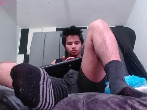 Snapshot of adonis_latin_19 chatting on June 19, 3:22 am adonis latin 19 online show from June 19, 3:22 am