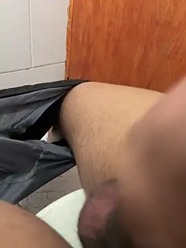 Snapshot of gus_haha chatting on March 22, 12:08 pm gus haha online show from March 22, 12:08 pm