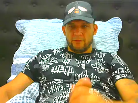 Snapshot of altenori chatting on June 4, 8:48 pm altenori online show from June 4, 8:48 pm