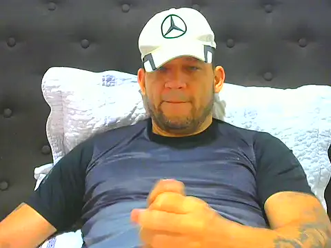 Snapshot of altenori chatting on June 12, 11:53 am altenori online show from June 12, 11:53 am