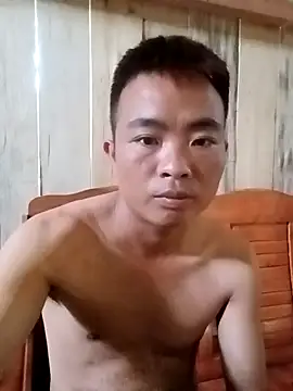 boy-pho- online show from April 26, 7:39 am