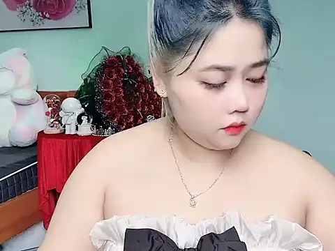 Nhanlu009 online show from May 2, 5:56 am