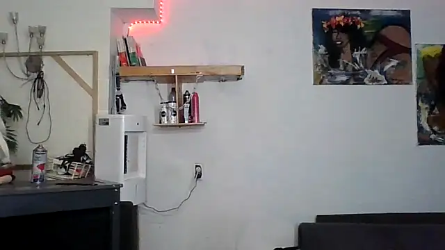 Snapshot of Anna-Cash chatting on June 6, 4:01 pm Anna-Cash online show from June 6, 4:01 pm