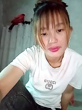 Snapshot of gogo-min chatting on May 12, 1:14 am gogo-min online show from May 12, 1:14 am