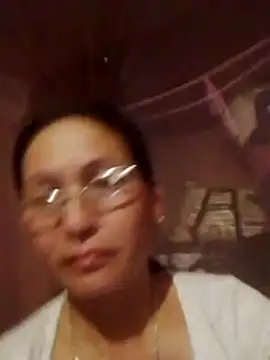 Snapshot of Lliygy chatting on May 25, 4:29 am Lliygy online show from May 25, 4:29 am