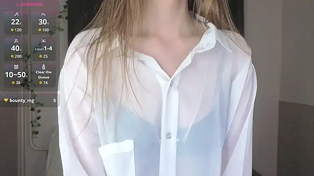Emily Nelsonn online show from June 27, 5:51 pm