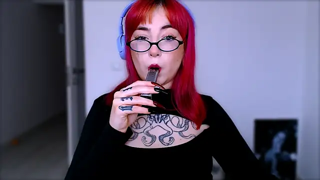 MistressEdith online show from April 20, 6:38 am