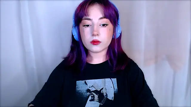 Snapshot of MistressEdith chatting on May 1, 8:24 pm MistressEdith online show from May 1, 8:24 pm