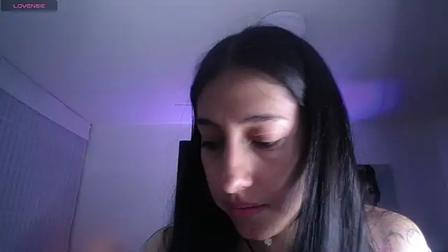 Melannyy V online show from May 15, 12:56 pm