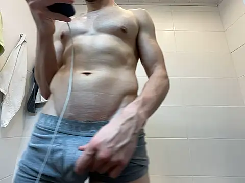 Snapshot of musclex777 chatting on April 5, 7:44 pm musclex777 online show from April 5, 7:44 pm