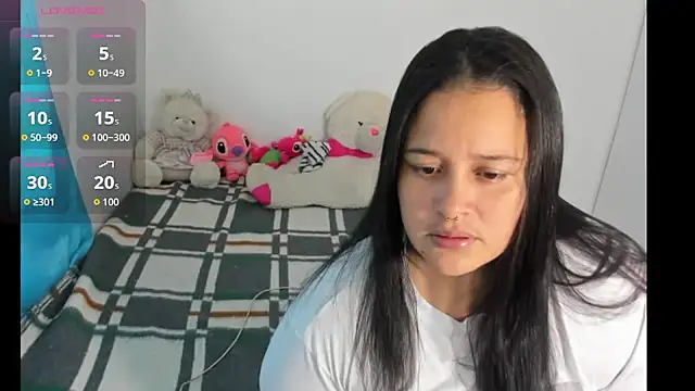 Snapshot of Atenea_19_ chatting on June 23, 9:35 pm Atenea 19 online show from June 23, 9:35 pm