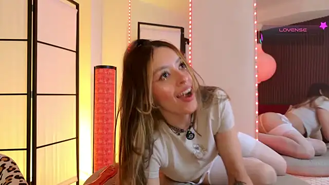 Elysia carter online show from May 10, 9:20 pm