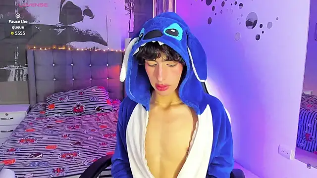 santy fox online show from March 28, 1:54 pm