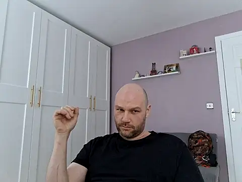 Snapshot of pitch_122 chatting on March 28, 5:34 pm pitch 122 online show from March 28, 5:34 pm