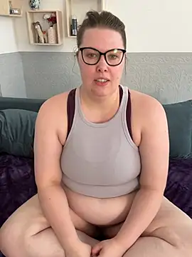 MaschaMangold online show from July 29, 10:35 am