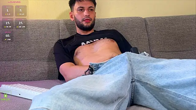 Snapshot of slimvers69 chatting on July 24, 8:45 am slimvers69 online show from July 24, 8:45 am