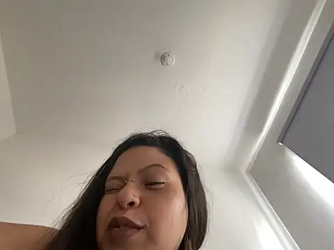 juel1sa online show from May 1, 3:49 pm