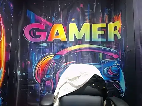 Snapshot of EmmieRae__ chatting on March 22, 11:41 pm EmmieRae online show from March 22, 11:41 pm