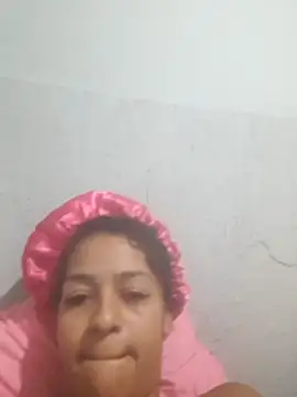 Snapshot of Beatriz2211 chatting on March 21, 5:01 am Beatriz2211 online show from March 21, 5:01 am