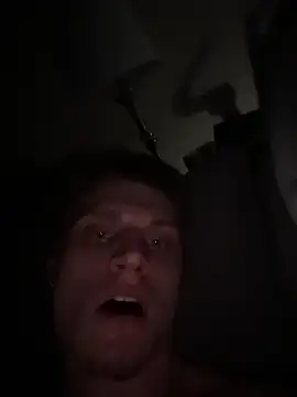 Snapshot of RAVENTREY1 chatting on March 30, 4:46 am RAVENTREY1 online show from March 30, 4:46 am