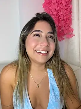Snapshot of MelodyRey__ chatting on June 11, 2:53 am MelodyRey online show from June 11, 2:53 am