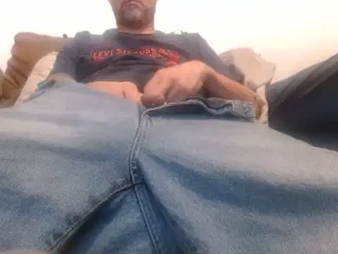Snapshot of MrDontRush chatting on June 6, 1:21 am MrDontRush online show from June 6, 1:21 am