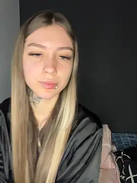 Snapshot of alyssa_22 chatting on June 24, 10:53 pm alyssa 22 online show from June 24, 10:53 pm